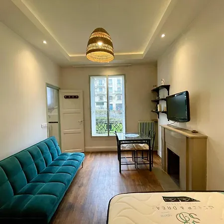 Auteuil Suchet Apartment