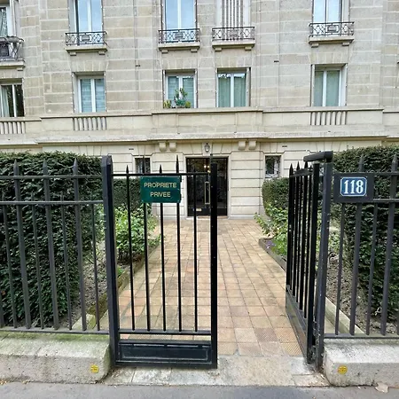 Auteuil Suchet Apartment Paris